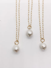 Load image into Gallery viewer, iridescent pearl necklace
