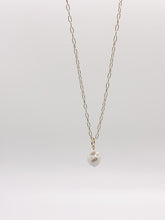 Load image into Gallery viewer, iridescent pearl necklace
